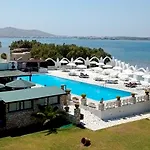 Hotel Pounda Resort Paros, Member Of Radisson Individual