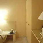 假日阳光酒店 4*